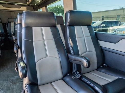 Used 2016 Mercedes-Benz Sprinter 3500 image 31
