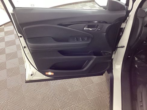 Used 2019 Honda Pilot Elite image 18