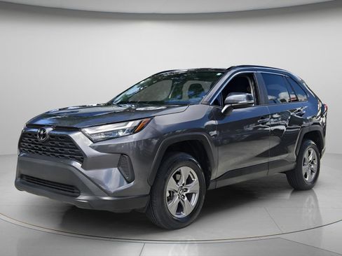 Used 2023 Toyota RAV4 XLE FWD image 9