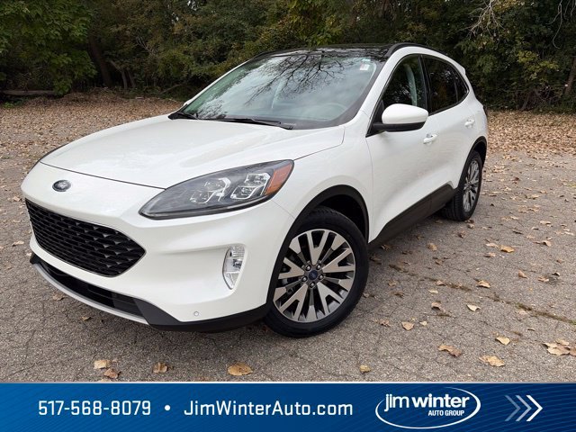 Used 2022 Ford Escape Titanium AWD/4WD image 2