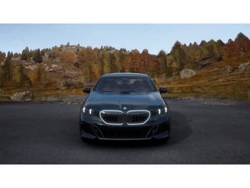 New 2027 BMW 540i xDrive w/ M Sport Package AWD/4WD image 3