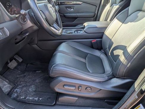 Used 2023 Honda Pilot Touring image 18