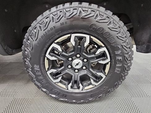 Used 2022 Chevrolet Silverado 1500 ZR2 w/ Technology Package AWD/4WD image 47