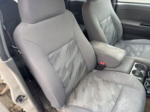 Used 2005 Chevrolet Colorado LS image 22