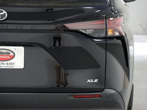 New 2026 Toyota Sienna XLE FWD image 11