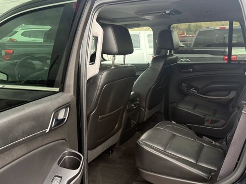 Used 2016 GMC Yukon SLT w/ Open Road Package AWD/4WD image 10