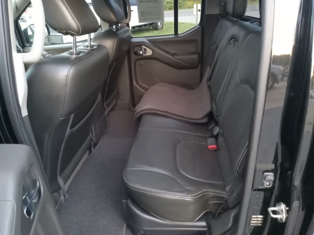 Used 2020 Nissan Frontier PRO-4X AWD/4WD image 28