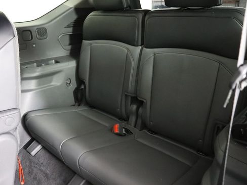 Used 2024 Kia EV9 Light Long Range RWD image 17