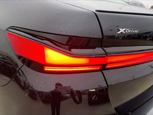 Used 2026 BMW 750e xDrive 750e xDrive w/ Executive Package image 14