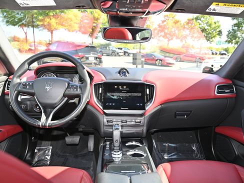 Certified 2022 Maserati Ghibli Modena Q4 image 42