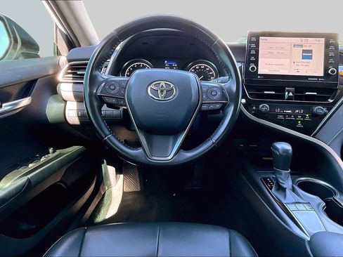 Used 2022 Toyota Camry SE w/ Audio Upgrade Package FWD image 5