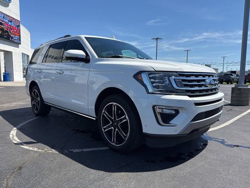 Used 2021 Ford Expedition Limited AWD/4WD image 9