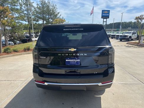 New 2026 Chevrolet Suburban LT w/ Comfort Package RWD image 12