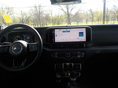 New 2026 Jeep Wrangler Unlimited Rubicon image 13