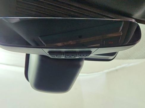 Used 2025 Jaguar F-PACE R-Dynamic S image 54