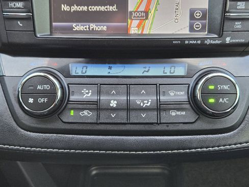 Used 2018 Toyota RAV4 XLE image 21