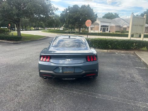 Used 2024 Ford Mustang Premium image 10