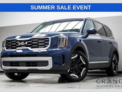 Used 2023 Kia Telluride S w/ S Sunroof Package