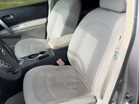 Used 2015 Nissan Rogue S w/ Convenience Package FWD image 4
