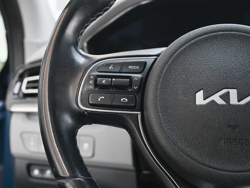 Used 2022 Kia Niro EX FWD image 23