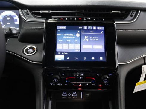 New 2026 Jeep Grand Cherokee Laredo X AWD/4WD image 22