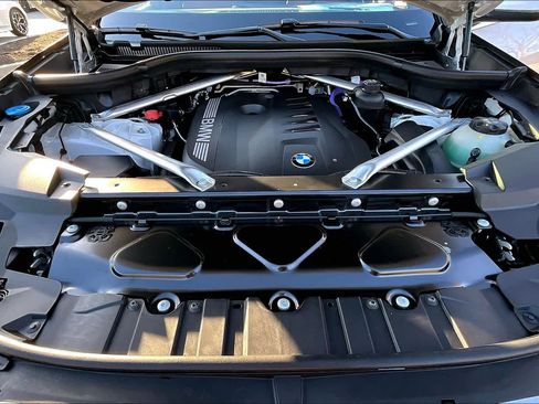 New 2026 BMW X5 xDrive40i w/ Climate Comfort Package image 16