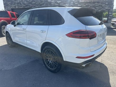 Used 2017 Porsche Cayenne Platinum Edition image 7