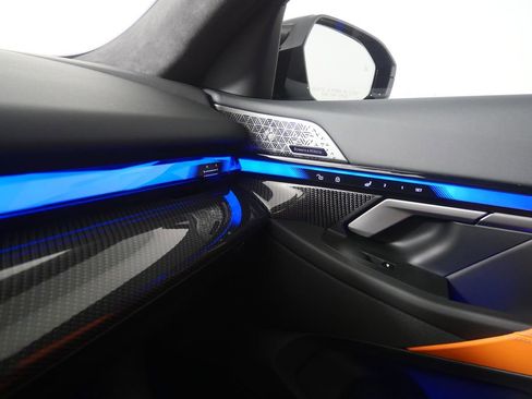 Certified 2025 BMW M5 w/ Carbon Package image 39