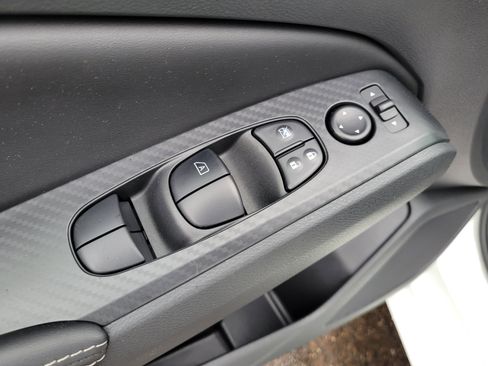 Used 2024 Nissan Altima 2.5 SV w/ SV Premium Package image 19