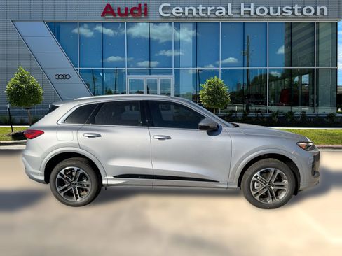 New 2025 Audi Q5 Premium Plus image 7