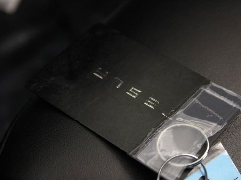 Used 2023 Tesla Model 3 Performance image 25