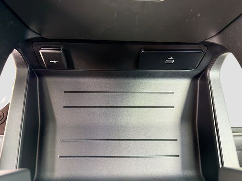 New 2026 Land Rover Defender 110 S AWD/4WD image 29