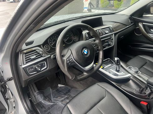 Used 2015 BMW 328i 328i w/ Driver Assistance Package image 18