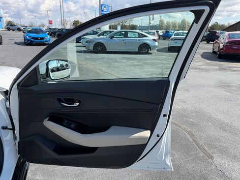 Used 2025 Honda Accord Touring image 18