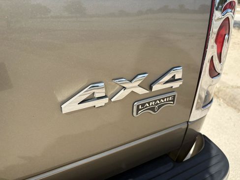 Used 2006 Dodge Ram 2500 Truck Laramie AWD/4WD image 16
