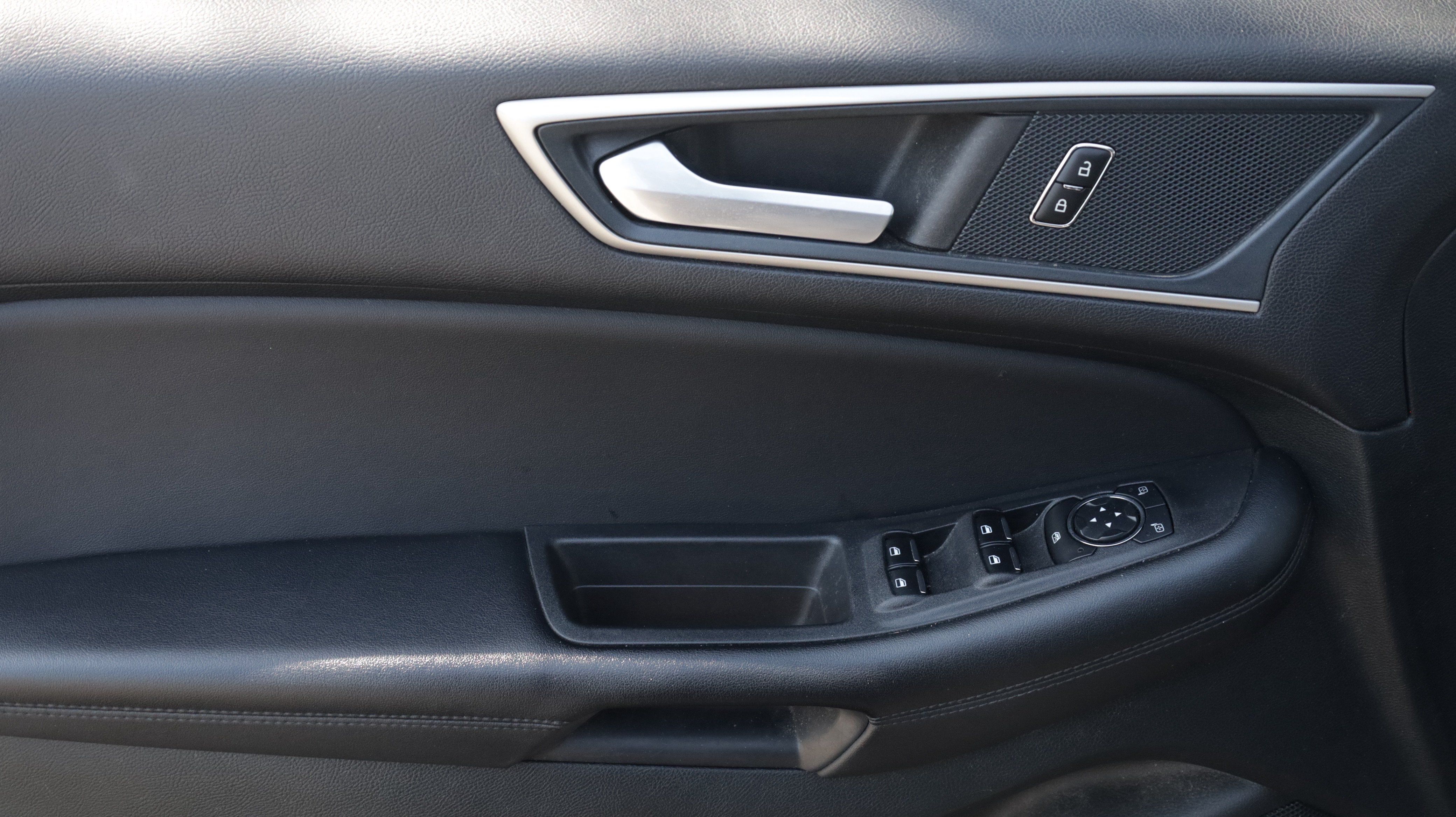 Used 2023 Ford Edge SEL AWD/4WD image 12