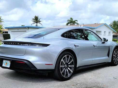 Used 2021 Porsche Taycan Sedan 4D image 18