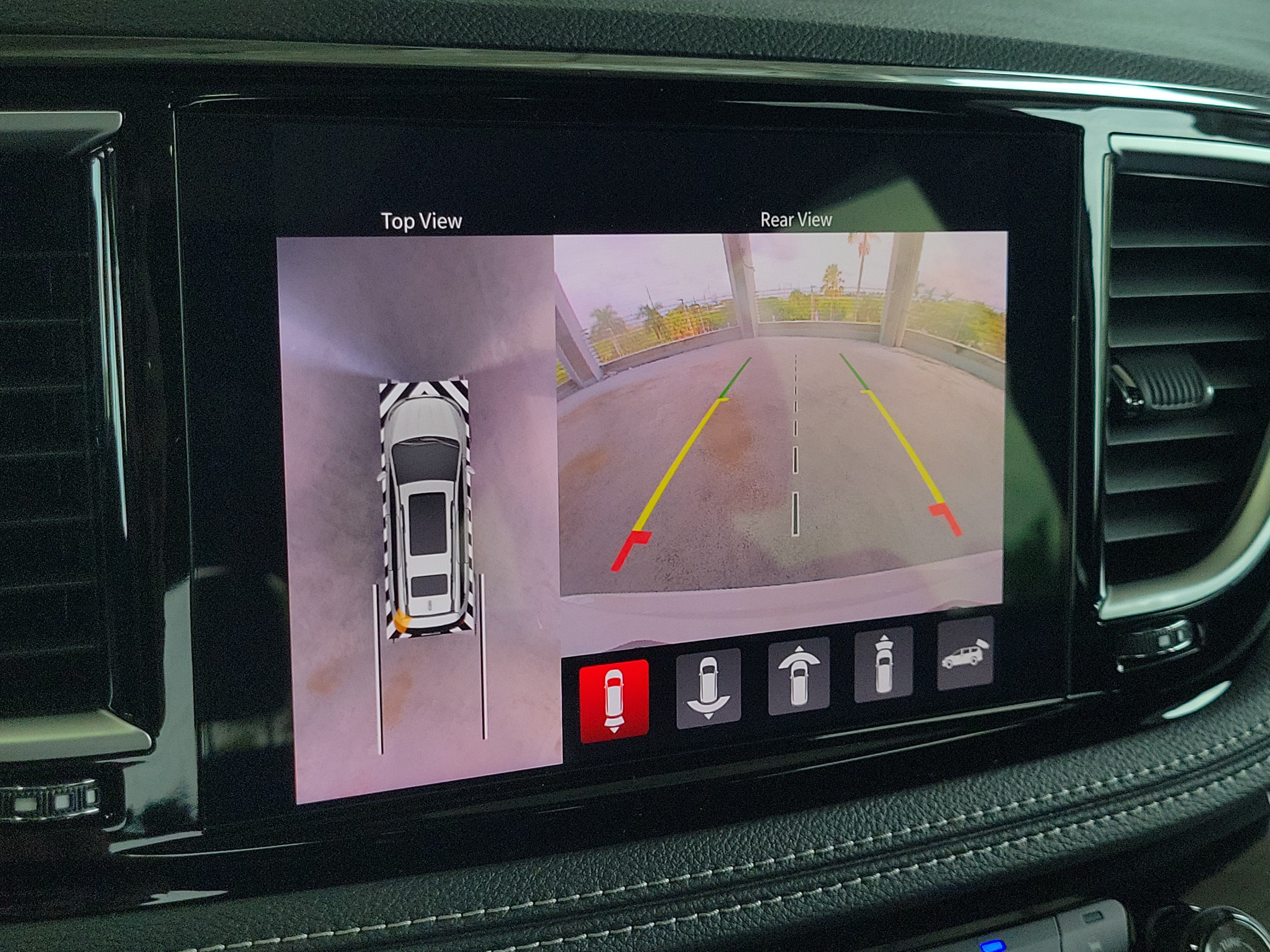 New 2026 Chrysler Pacifica Limited w/ S Appearance Package FWD image 27