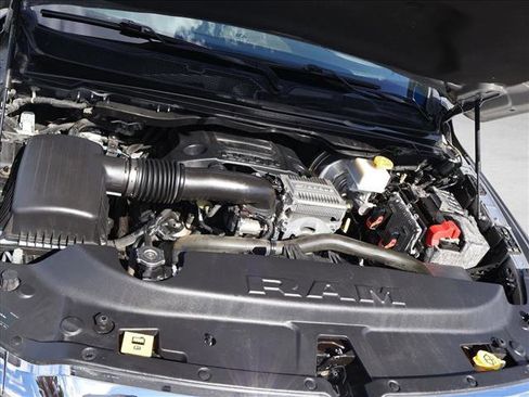 Used 2019 RAM 1500 Laramie w/ Off Road Group AWD/4WD image 26