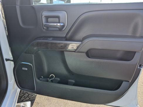 Used 2015 GMC Sierra 2500 Denali w/ Duramax Plus Package AWD/4WD image 35
