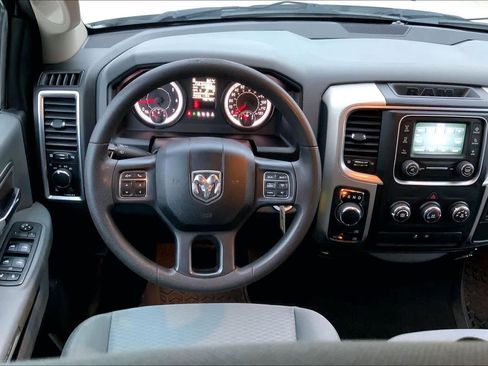 Used 2018 RAM 1500 Classic SLT image 5