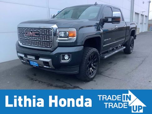 Used 2018 GMC Sierra 2500 Denali w/ Suspension Package, Off-Road image 1