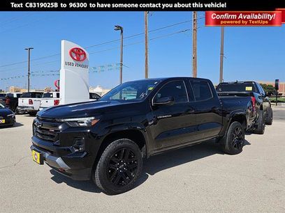 Used 2024 Chevrolet Colorado Z71 w/ Z71 Convenience Package 2