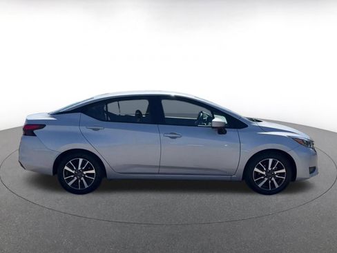 Used 2025 Nissan Versa SV FWD image 16