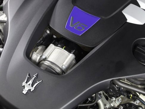 Used 2022 Maserati Ghibli Modena image 23