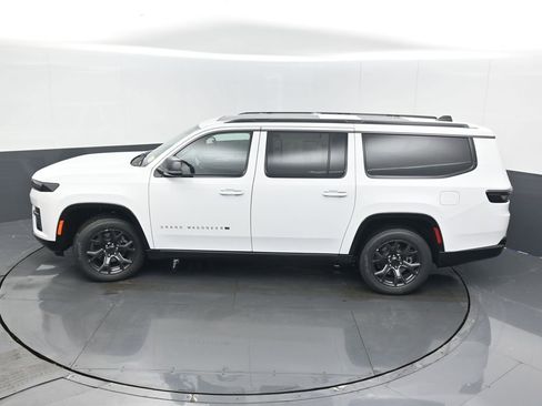 New 2026 Jeep Grand Wagoneer L Limited w/ Premium Group II AWD/4WD image 40