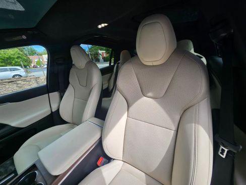 Used 2023 Tesla Model X AWD/4WD image 38