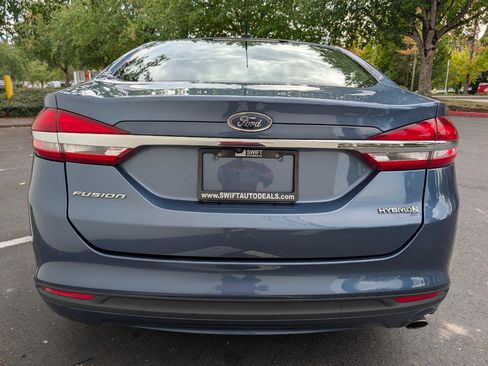 Used 2018 Ford Fusion S FWD image 5