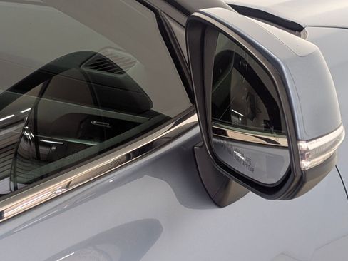 Used 2022 Toyota Highlander XLE image 21