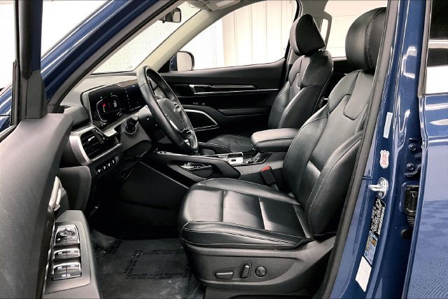 Used 2025 Kia Telluride S AWD/4WD image 23
